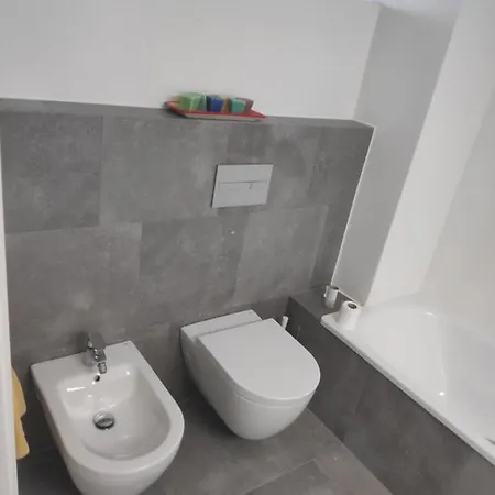 Close To The With Free Parking Apartment Badalona