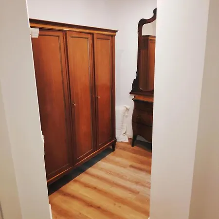 Close To The With Free Parking Apartment Badalona